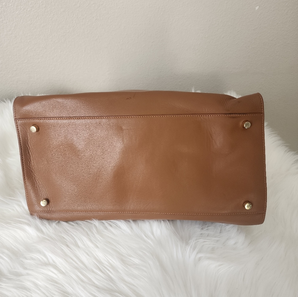 Tory Burch Tote - Picture 7 of 11